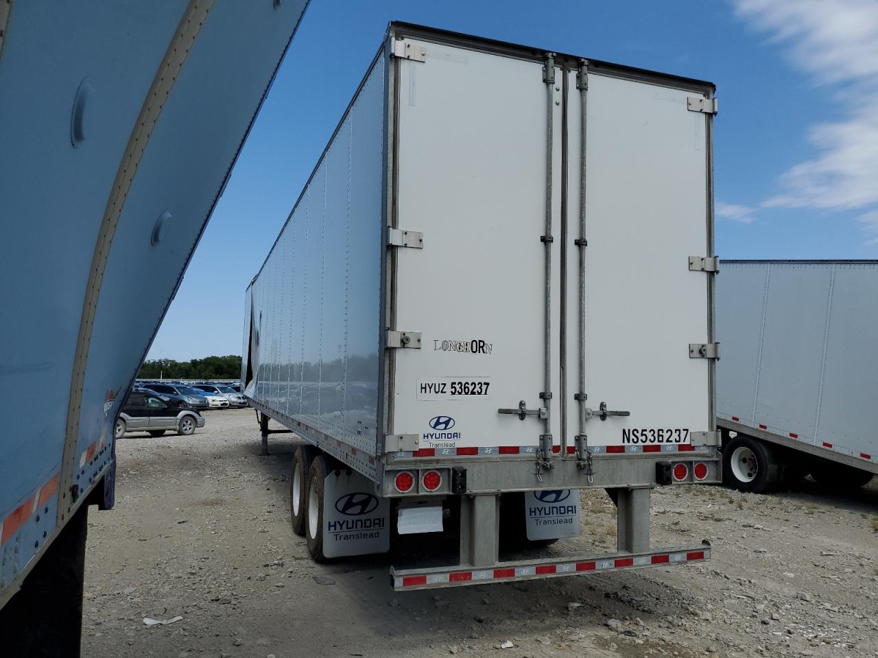 Image 3 of 2022 HYTR 3H3 2022 with VIN 3H3V532KXNS536237