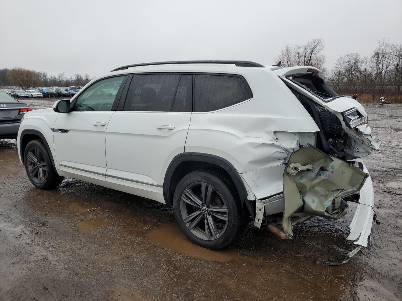 Image 2 of 2021 VOLKSWAGEN ATLAS SE 2021 with VIN 1V2RR2CA7MC529753