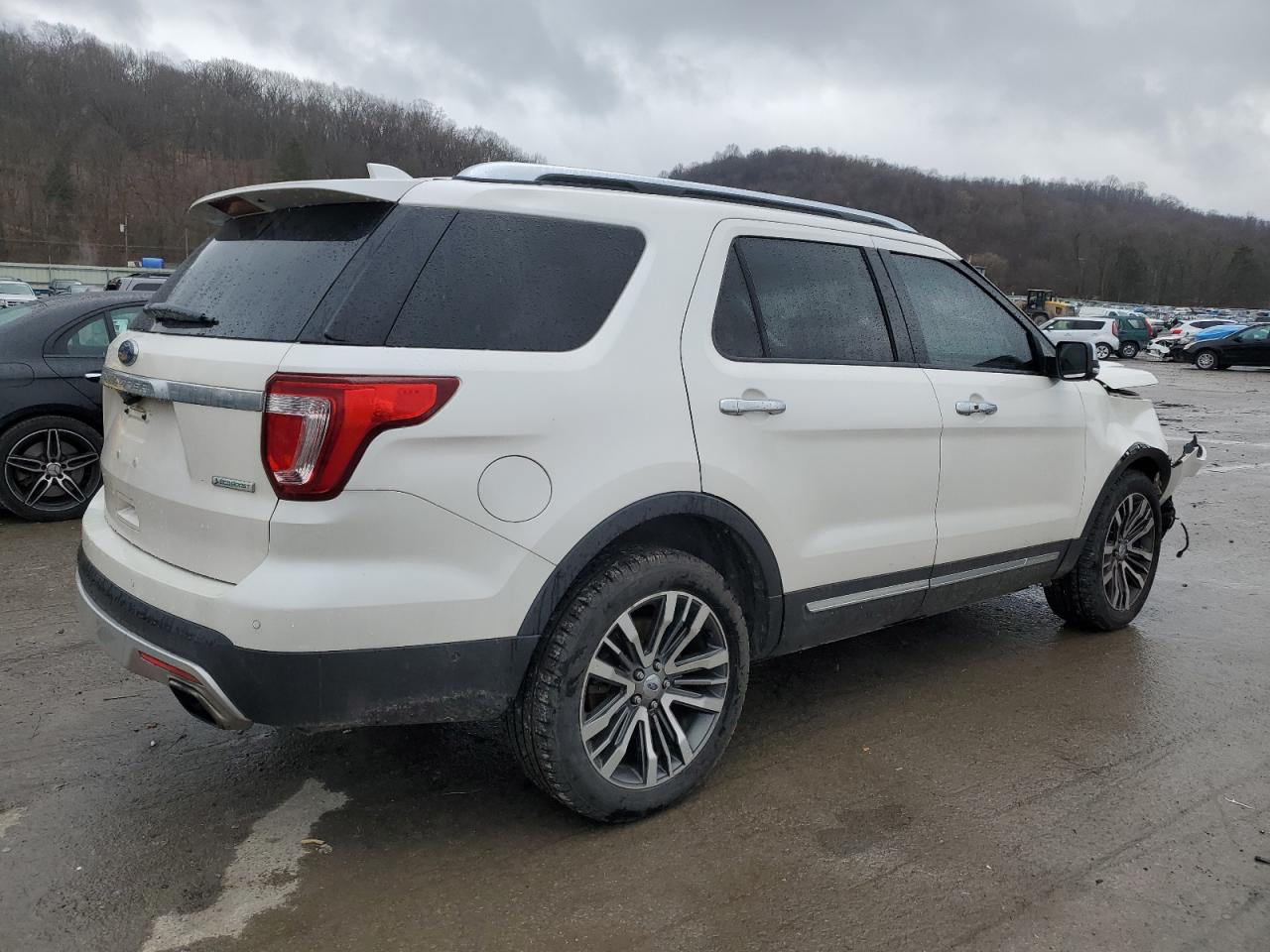 Image 3 of 2016 FORD EXPLORER PLATINUM 2016 with VIN 1FM5K8HT8GGC56641