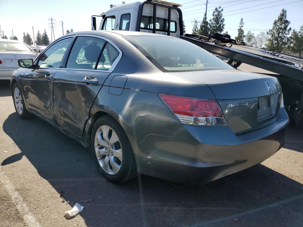 Image 2 of 2008 HONDA ACCORD EX 2008 with VIN JHMCP26718C011025