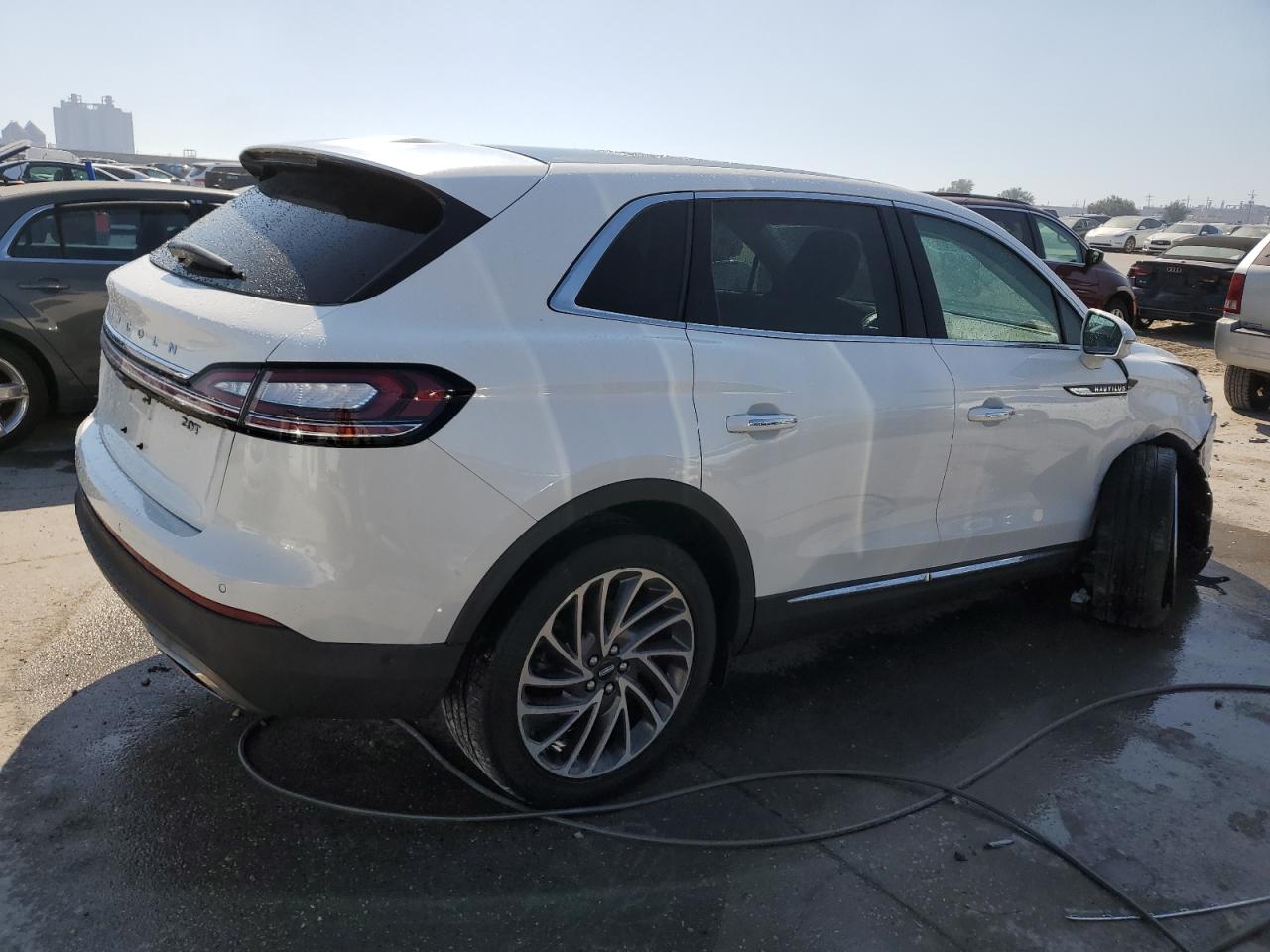 Изображение 3 2020 LINCOLN NAUTILUS RESERVE 2020 с VIN 2LMPJ6K9XLBL06247