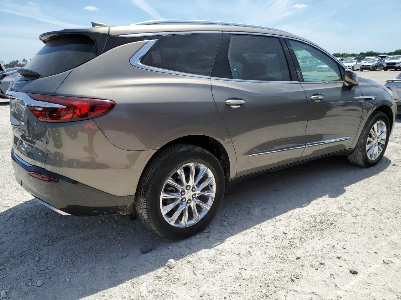 Изображение 3 2018 BUICK ENCLAVE PREMIUM 2018 с VIN 5GAERCKW4JJ150916