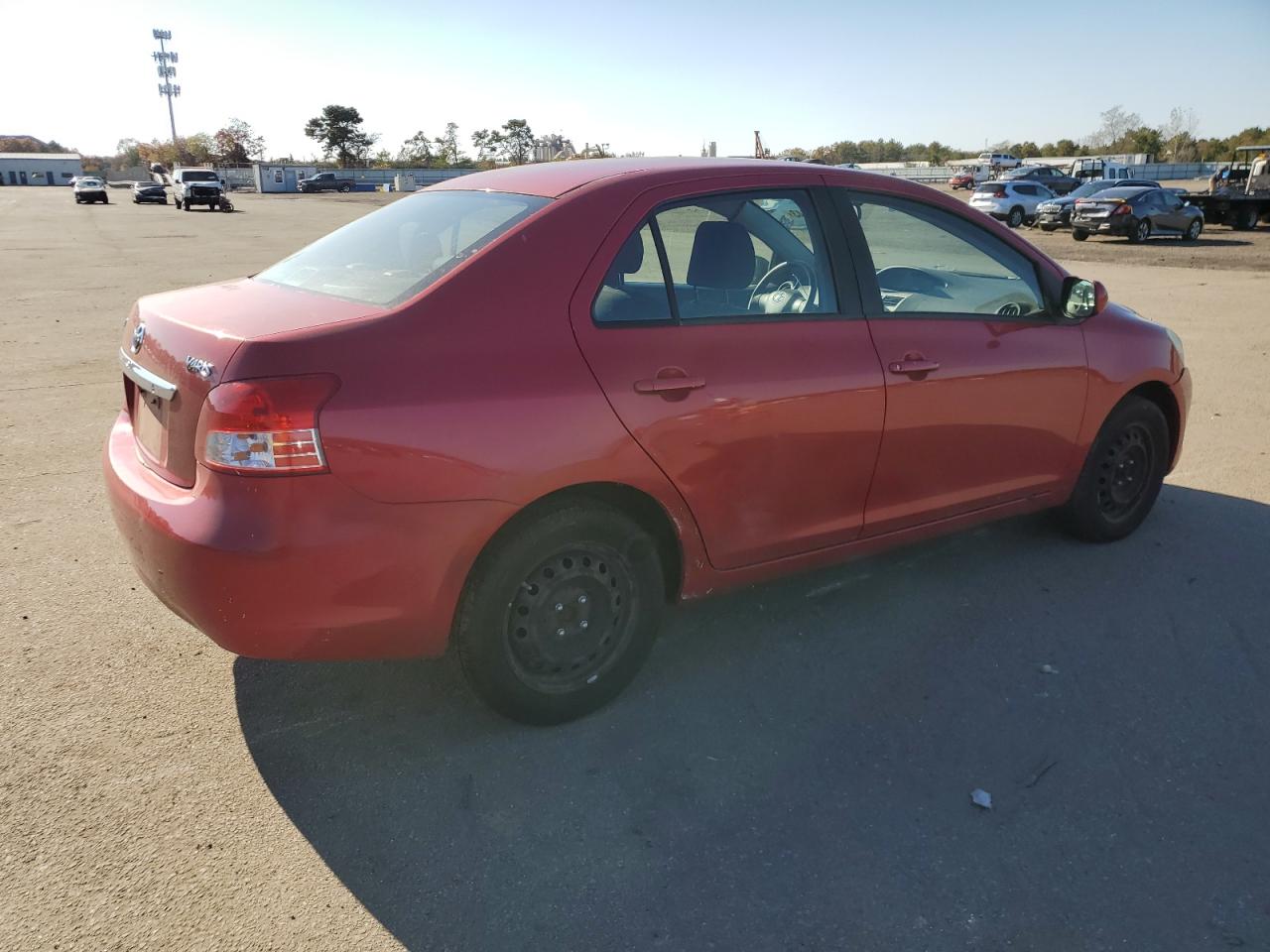 Image 3 of 2011 TOYOTA YARIS  2011 with VIN JTDBT4K31B4083979