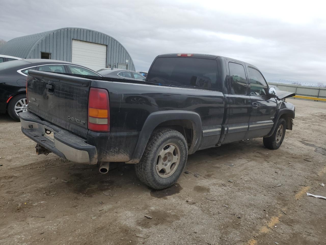 Obraz 3 z 2002 CHEVROLET SILVERADO C1500 2002 z VIN 2GCEC19T721409815