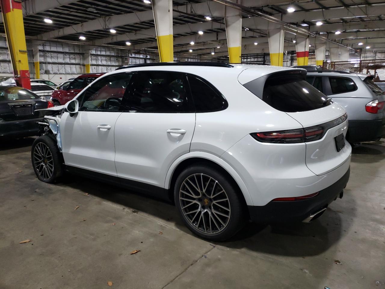 Obraz 2 z 2023 PORSCHE CAYENNE BASE 2023 z VIN WP1AA2AY2PDA05462