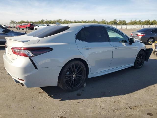 Obraz 3 z 2022 TOYOTA CAMRY XSE 2022 z VIN 4T1K61AK0NU020743