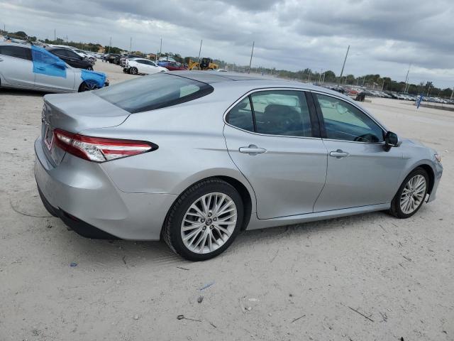 Obraz 3 z 2018 TOYOTA CAMRY L 2018 z VIN 4T1B11HK9JU515540