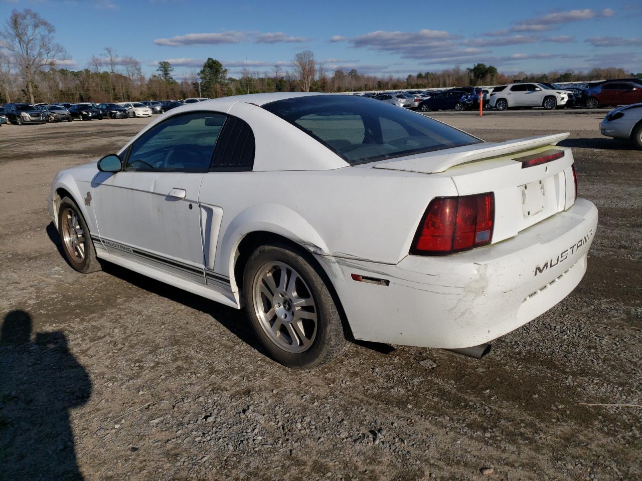 Image 2 of 2000 FORD MUSTANG  2000 with VIN 1FAFP4049YF109183