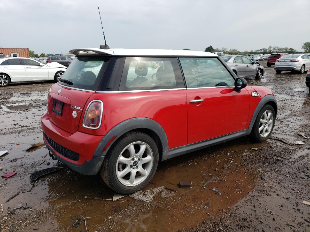 Image 3 of 2007 MINI COOPER S 2007 with VIN WMWMF735X7TV32037