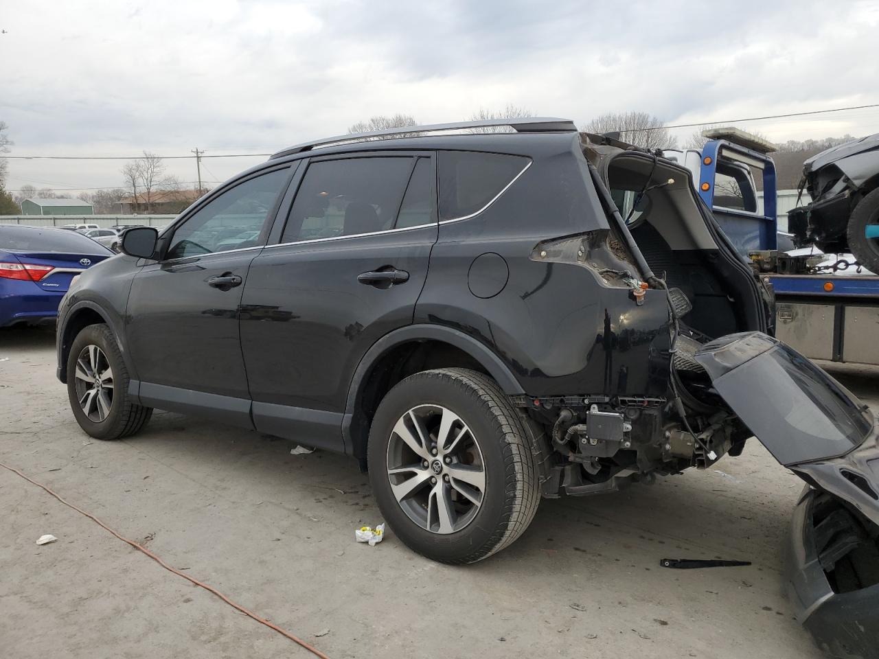 Image 2 of 2017 TOYOTA RAV4 XLE 2017 with VIN 2T3WFREV0HW359308