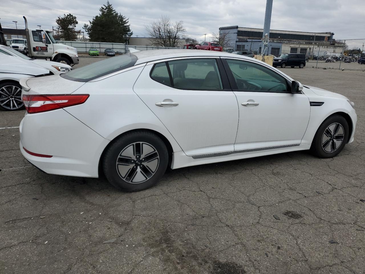 Image 3 of 2012 KIA OPTIMA HYBRID 2012 with VIN KNAGM4AD4C5019103
