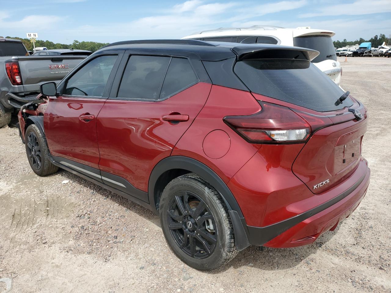 Изображение 2 Nissan Kicks Sr 2023 с VIN 3N1CP5DV1PL468931