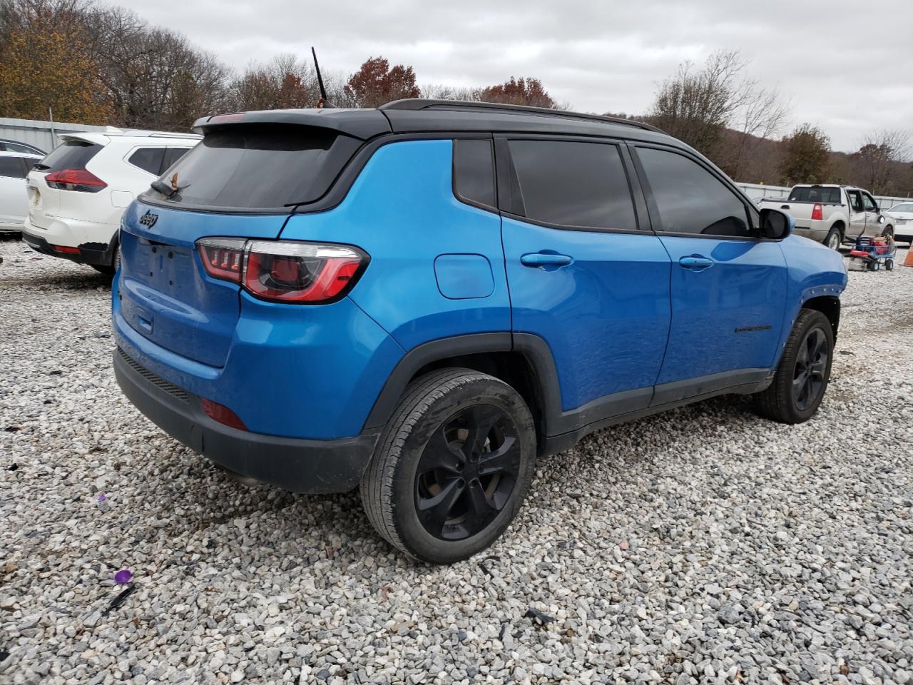 Изображение 3 2018 JEEP COMPASS LATITUDE 2018 с VIN 3C4NJDBB9JT320379