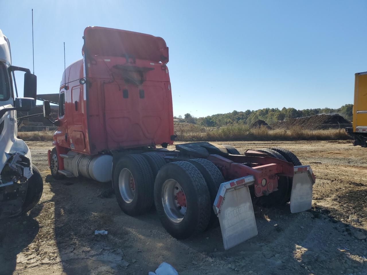 Image 3 of 2013 FREIGHTLINER CASCADIA 113  2013 with VIN 1FUJGHDV6DLFF3560