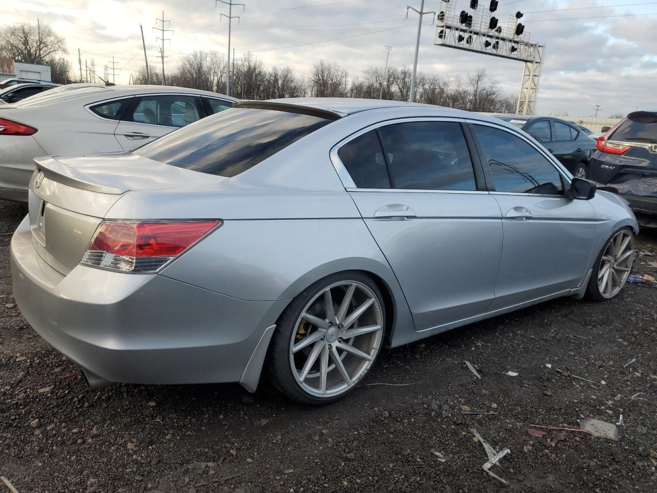 Image 3 of Honda Accord Ex 2008 with VIN 1HGCP26778A158190