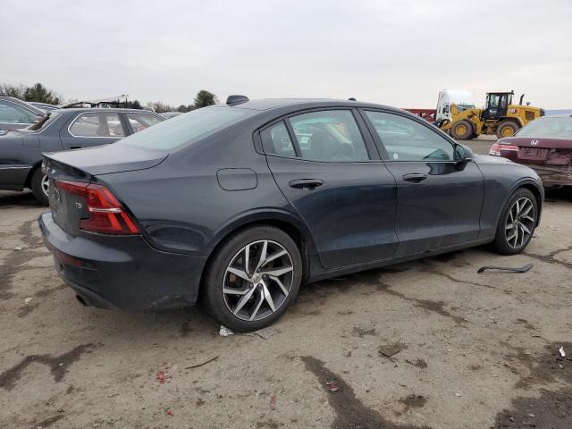 Obraz 3 z 2019 VOLVO S60 T5 MOMENTUM 2019 z VIN 7JR102FK9KG011910