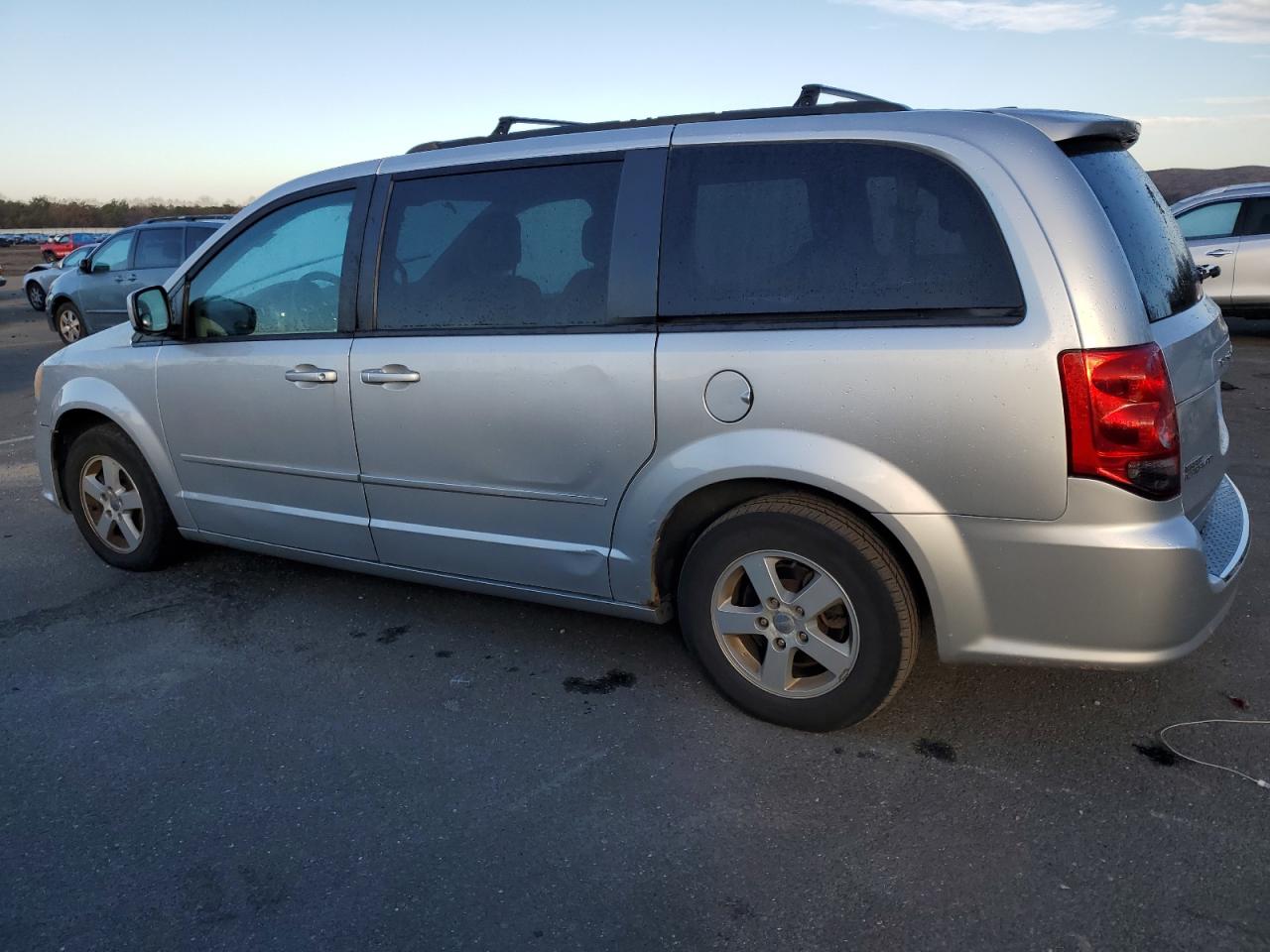 Image 2 of 2011 DODGE GRAND CARAVAN MAINSTREET 2011 with VIN 2D4RN3DG6BR728581