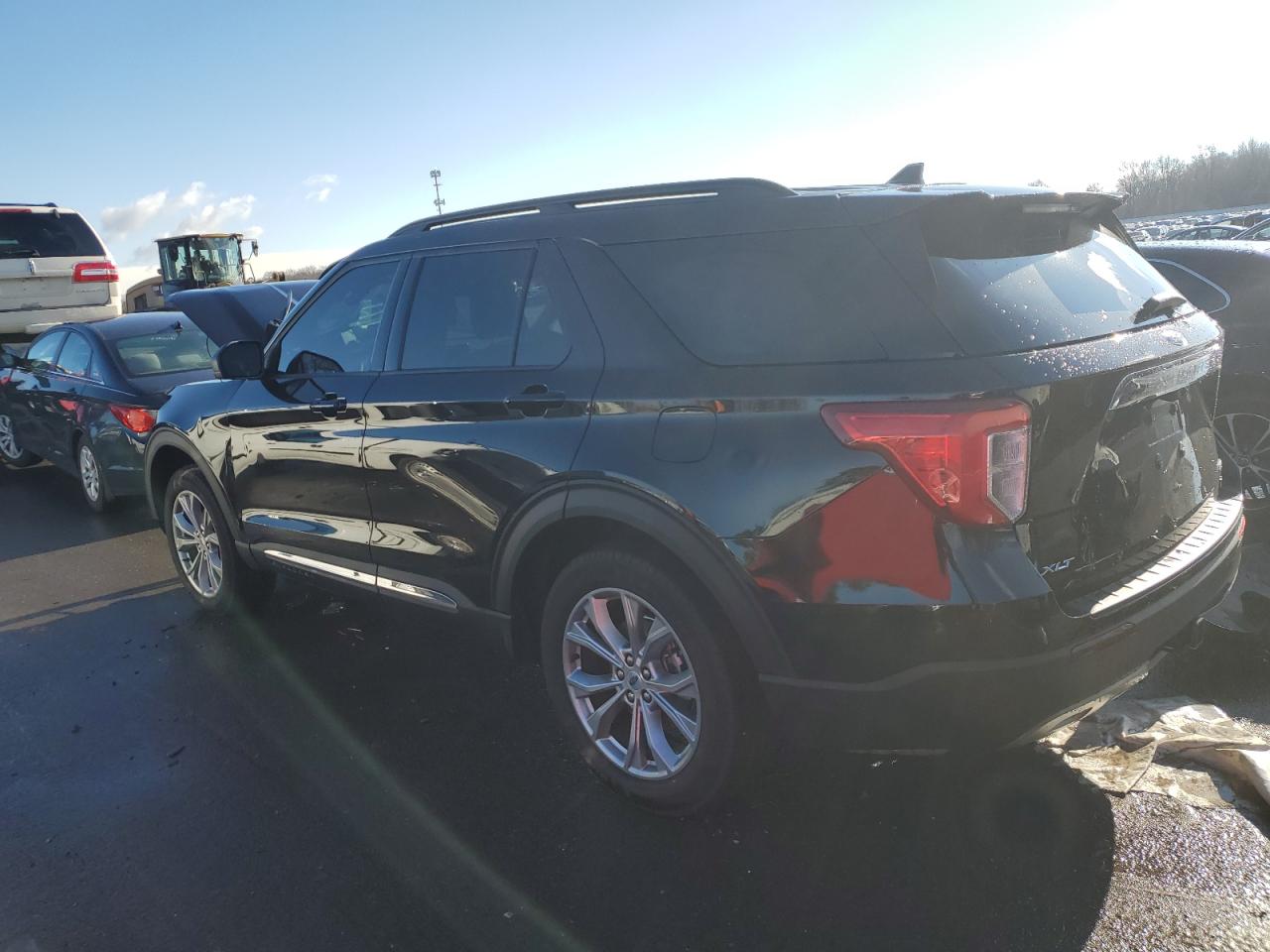 Image 2 of 2023 FORD EXPLORER XLT 2023 with VIN 1FMSK8DH5PGA22297