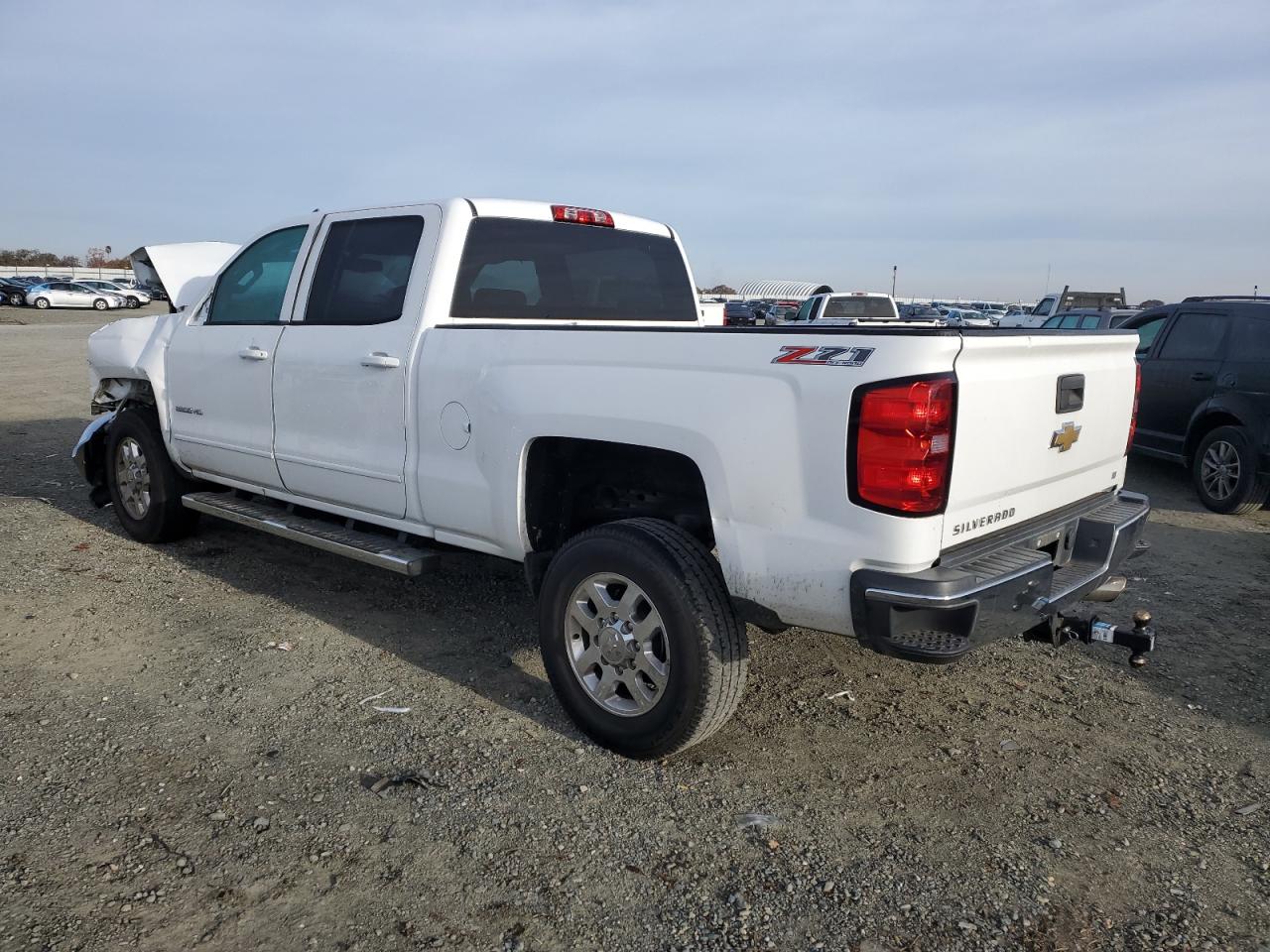 Image 2 of 2015 CHEVROLET SILVERADO K2500 HEAVY DUTY LT 2015 with VIN 1GC1KVEGXFF606297