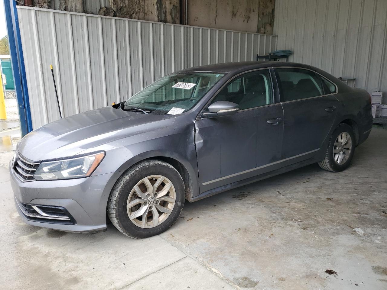 Изображение 1 Volkswagen Passat S 2016 с VIN 1VWAT7A31GC035729