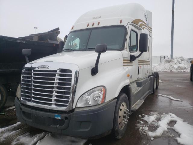 Image 2 of 2018 FREIGHTLINER CASCADIA 125  2018 with VIN 3AKJGLDR4JSJK5381