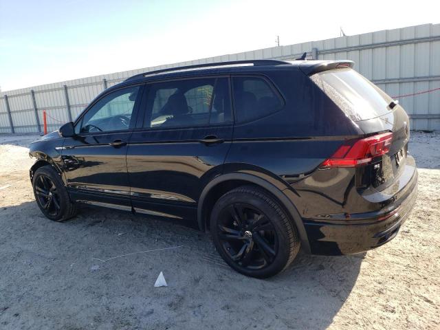 Image 2 of 2024 VOLKSWAGEN TIGUAN SE R-LINE BLACK 2024 with VIN 3VVCB7AX2RM010858