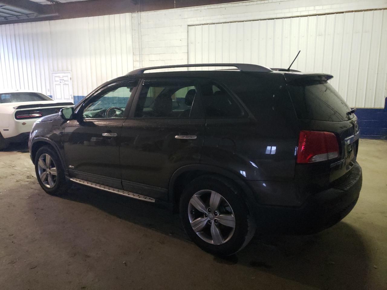 Изображение 2 2012 KIA SORENTO EX 2012 с VIN 5XYKUDA29CG234057