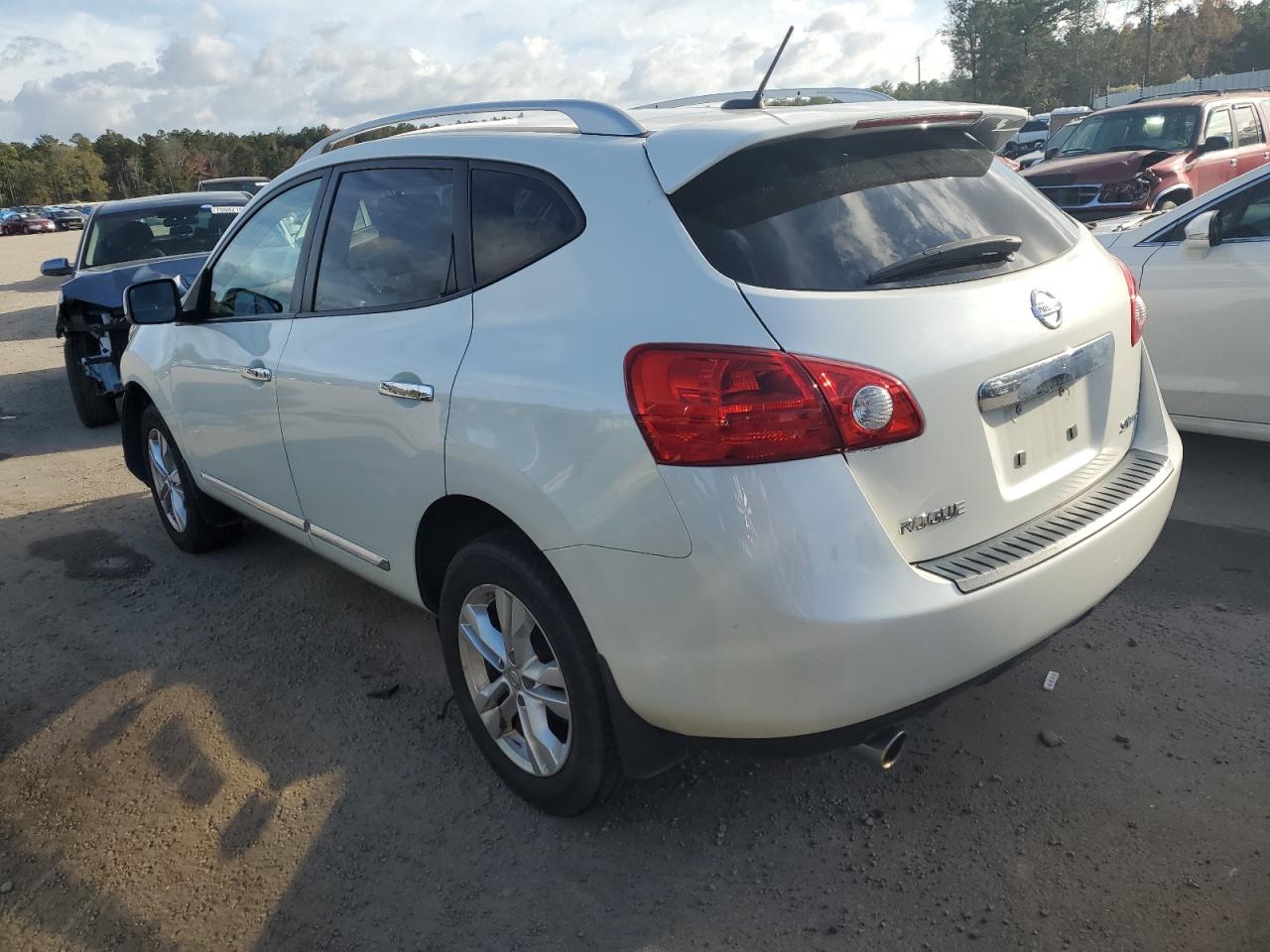 Image 2 of 2013 NISSAN ROGUE S 2013 with VIN JN8AS5MV2DW657956
