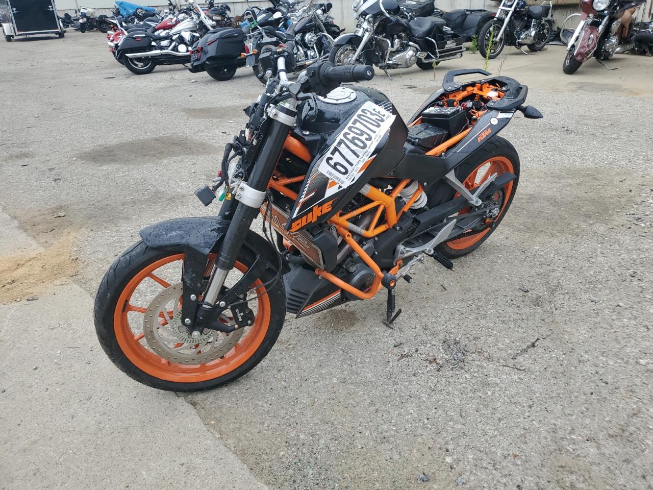 Obraz 2 z 2015 KTM RC 390  2015 z VIN MD2JGJ406FC254409
