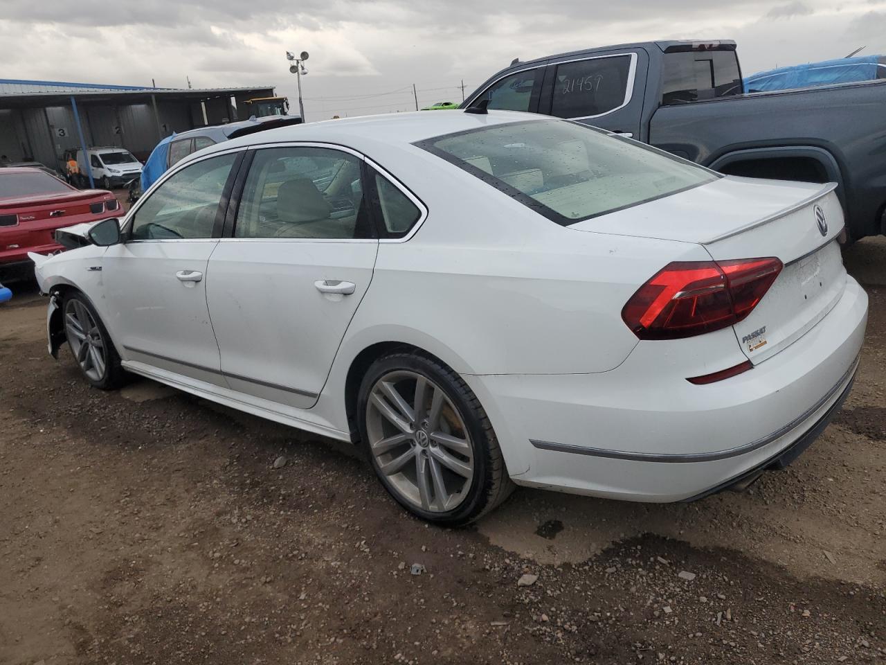 Obraz 2 z 2017 VOLKSWAGEN PASSAT R-LINE 2017 z VIN 1VWDT7A33HC021121