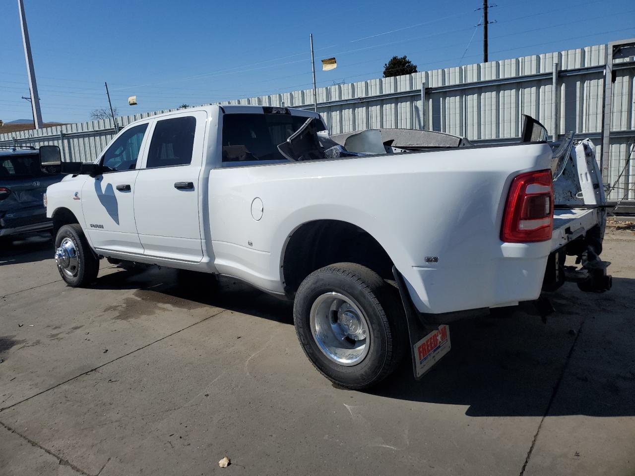 Image 2 of 2022 RAM 3500 TRADESMAN 2022 with VIN 3C63RRGL6NG158487