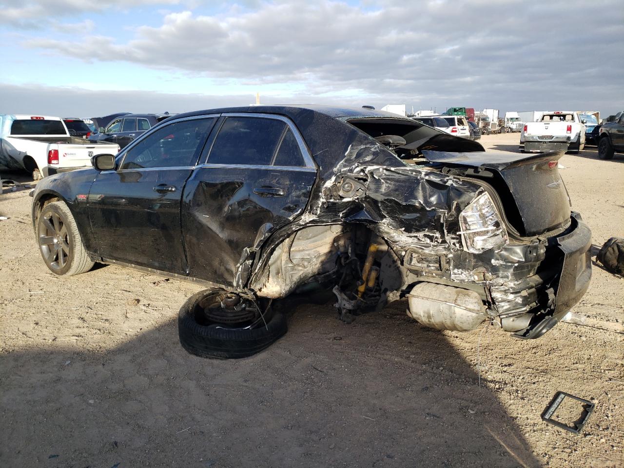 Obraz 2 z 2013 CHRYSLER 300 SRT-8 2013 z VIN 2C3CCAFJ0DH662242