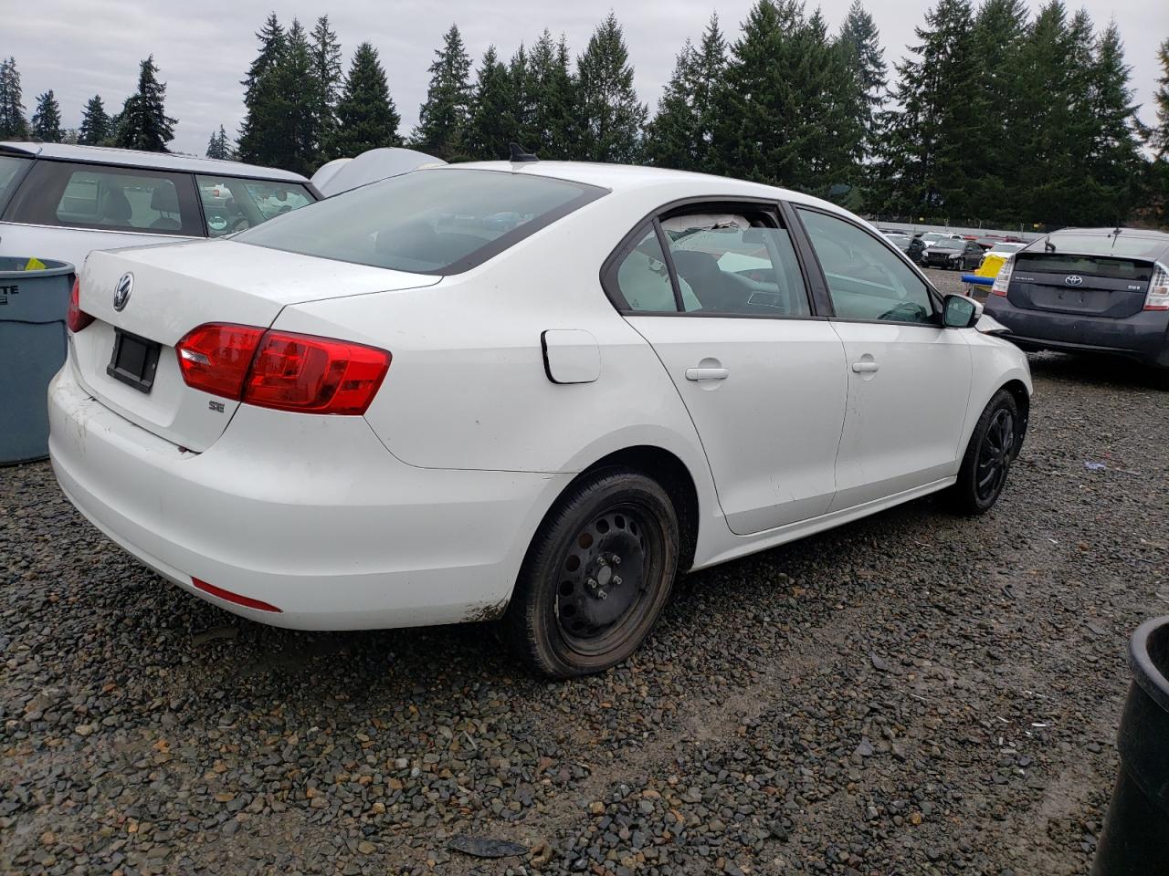 Image 3 of 2014 VOLKSWAGEN JETTA SE 2014 with VIN 3VWD17AJ4EM266217