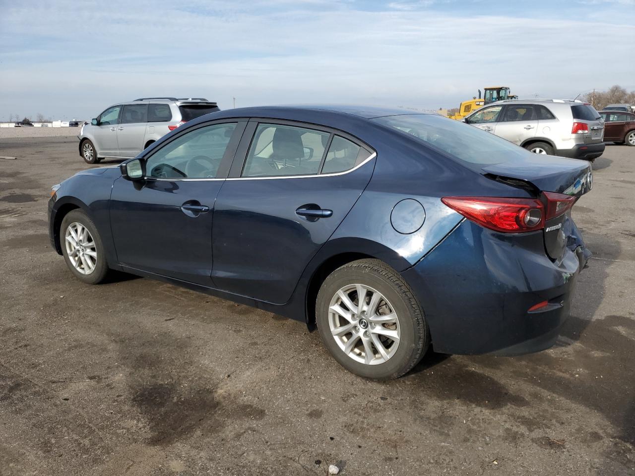 Изображение 2 2017 MAZDA 3 SPORT 2017 с VIN 3MZBN1U73HM149208