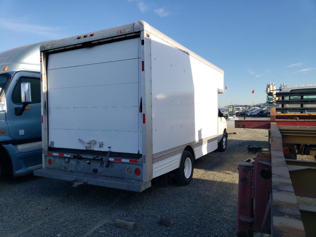 Obraz 3 z 2006 FORD ECONOLINE E450 SUPER DUTY CUTAWAY VAN 2006 z VIN 1FDXE45S16HA78603