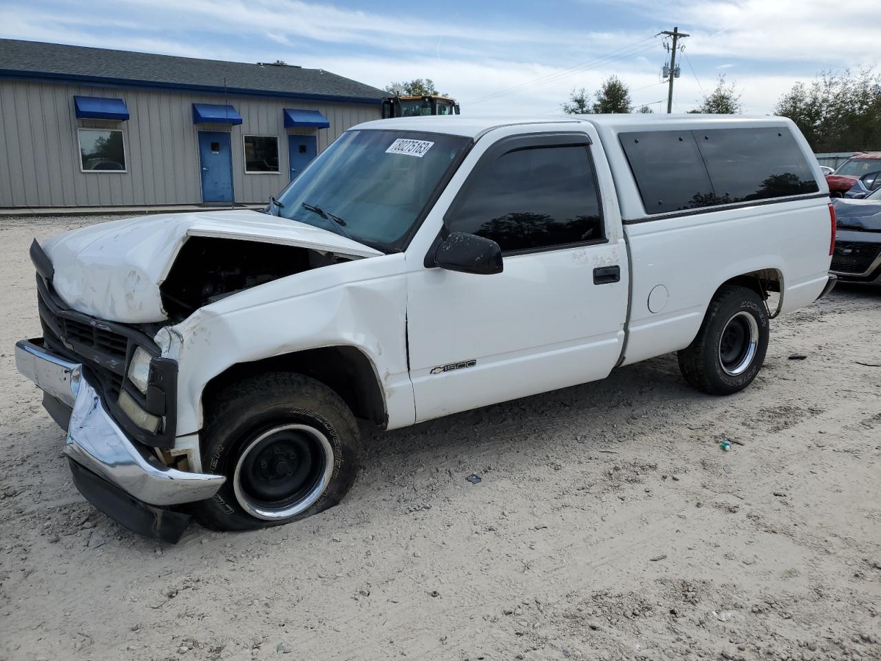 Image 1 of 1998 CHEVROLET GMT-400 C1500 1998 with VIN 1GCEC14W6WZ124053