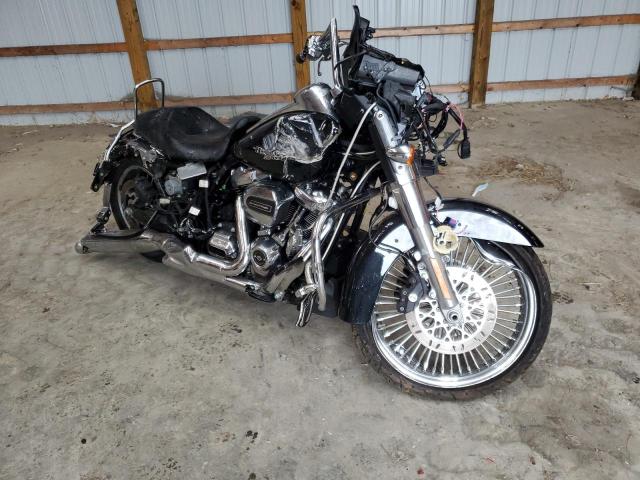 Image 2 of 2018 HARLEY-DAVIDSON FLHX STREET GLIDE 2018 with VIN 1HD1KBC1XJB656063