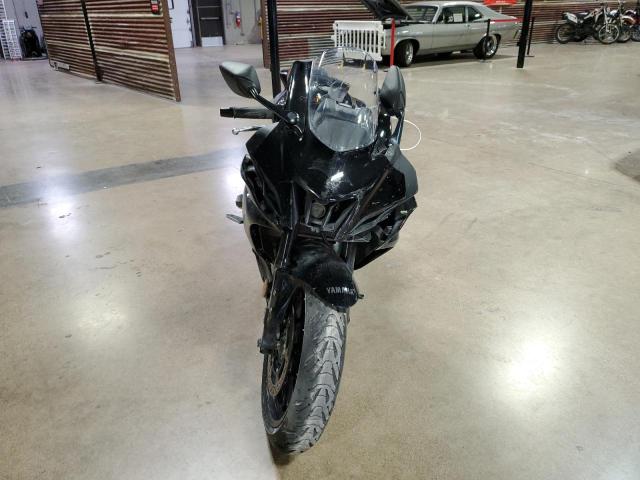Obraz 2 z 2023 YAMAHA YZFR7  2023 z VIN JYARM38E0PA006636