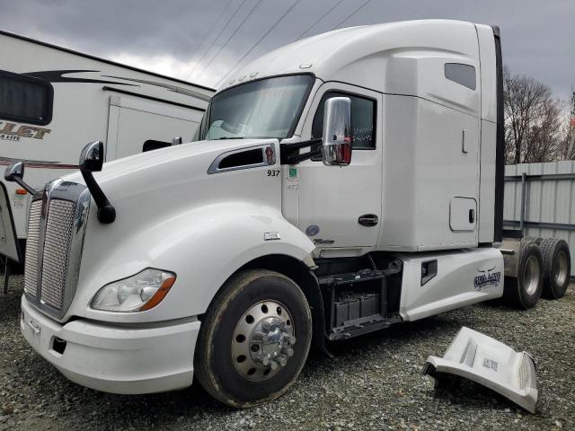 Image 2 of 2019 KENWORTH CONSTRUCTION T680 2019 with VIN 1XKYDP9X2KJ241642