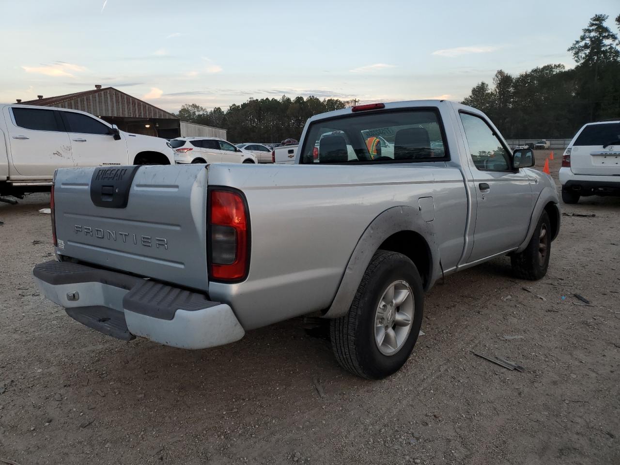 Image 3 of 2001 NISSAN FRONTIER XE 2001 with VIN 1N6DD21SX1C305617