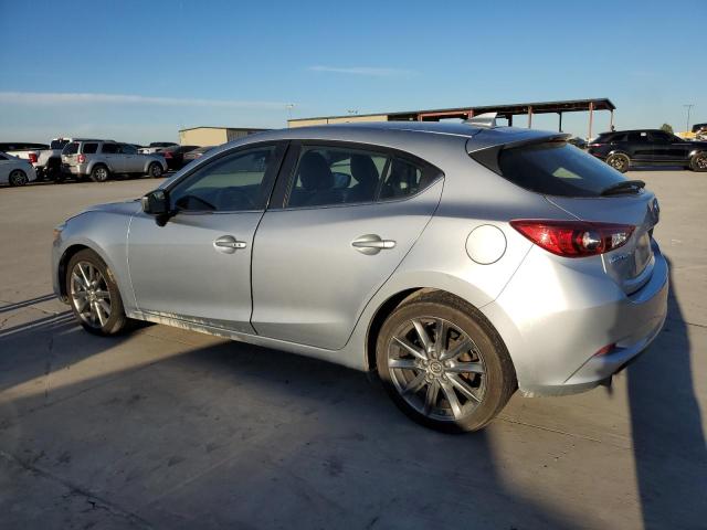 Obraz 2 z 2018 MAZDA 3 TOURING 2018 z VIN 3MZBN1L32JM256139