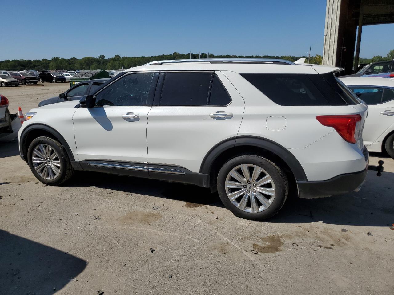 Image 2 of 2021 FORD EXPLORER LIMITED 2021 with VIN 1FMSK8FH2MGA21066