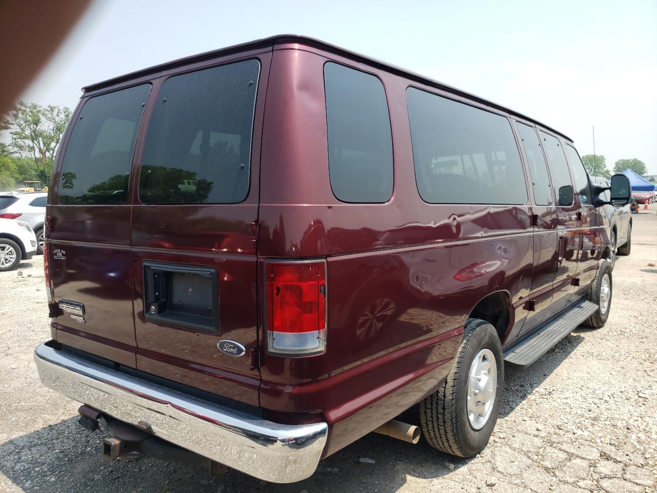 Изображение 3 2011 FORD ECONOLINE E350 SUPER DUTY WAGON 2011 с VIN 1FBSS3BS3BDA36574