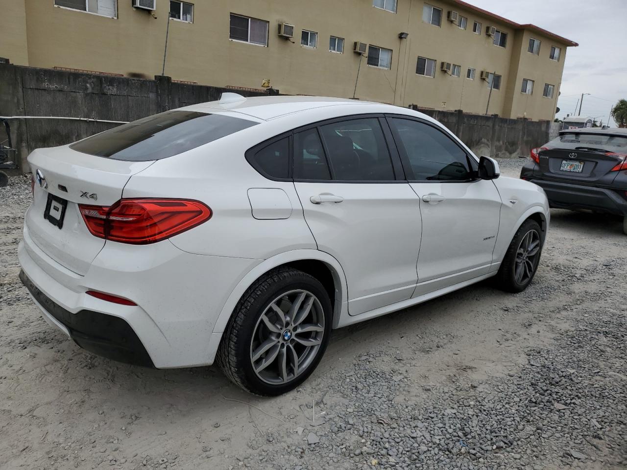 Image 3 of 2018 BMW X4 XDRIVE28I 2018 with VIN 5UXXW3C55J0T81852