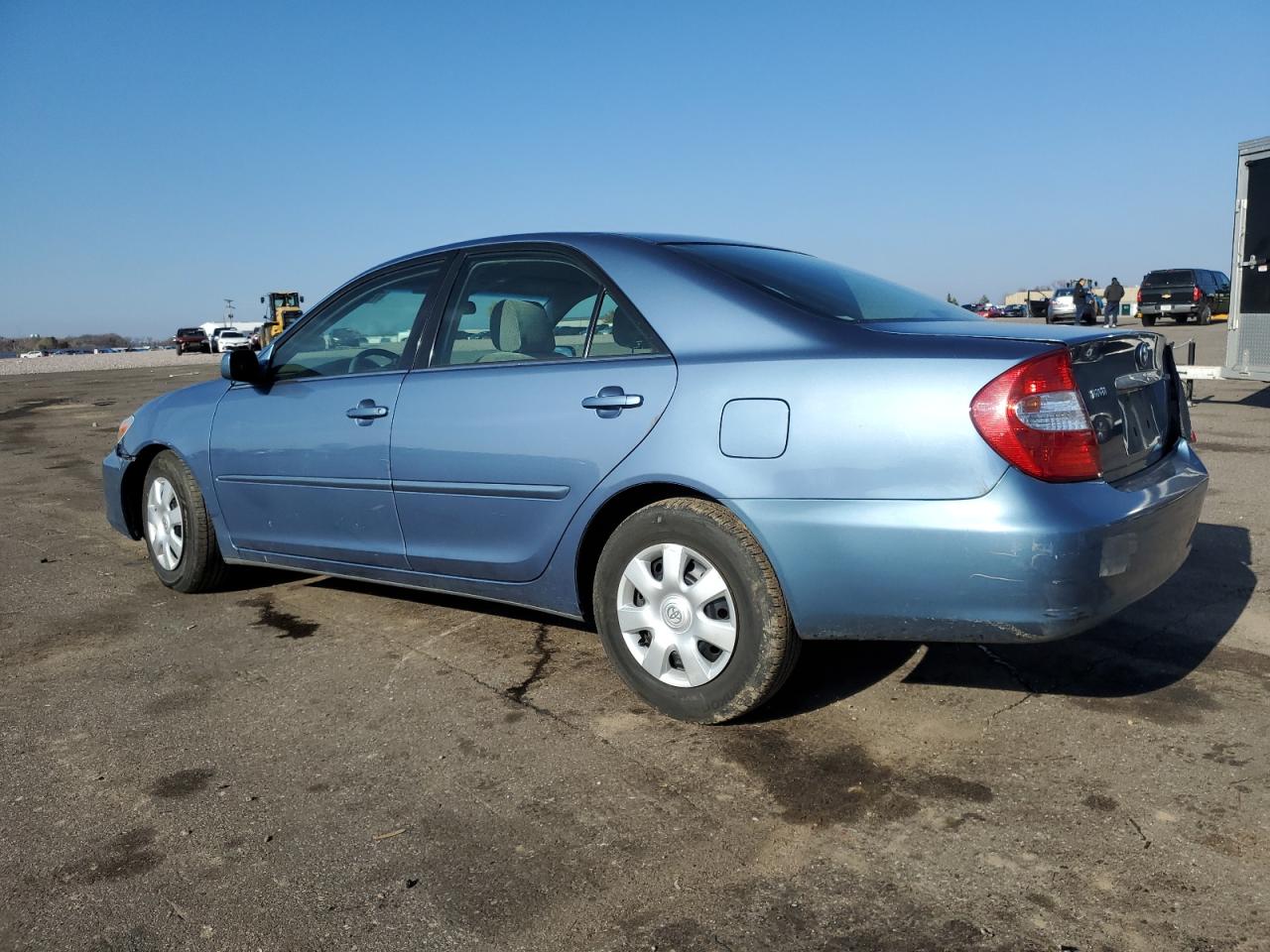 Image 2 of 2002 TOYOTA CAMRY LE 2002 with VIN 4T1BE32K12U616890