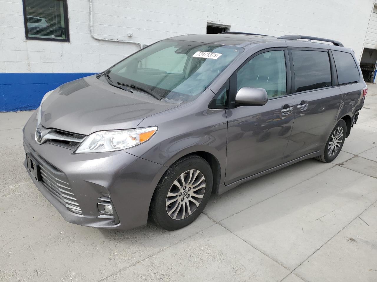 Изображение 1 2018 TOYOTA SIENNA XLE 2018 с VIN 5TDYZ3DC8JS904417
