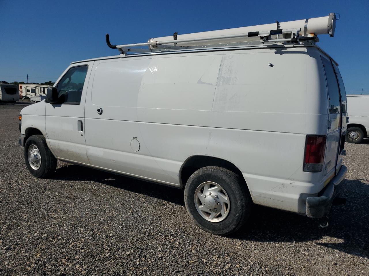 Obraz 2 z 2010 FORD ECONOLINE E250 VAN 2010 z VIN 1FTNE2ELXADA60240