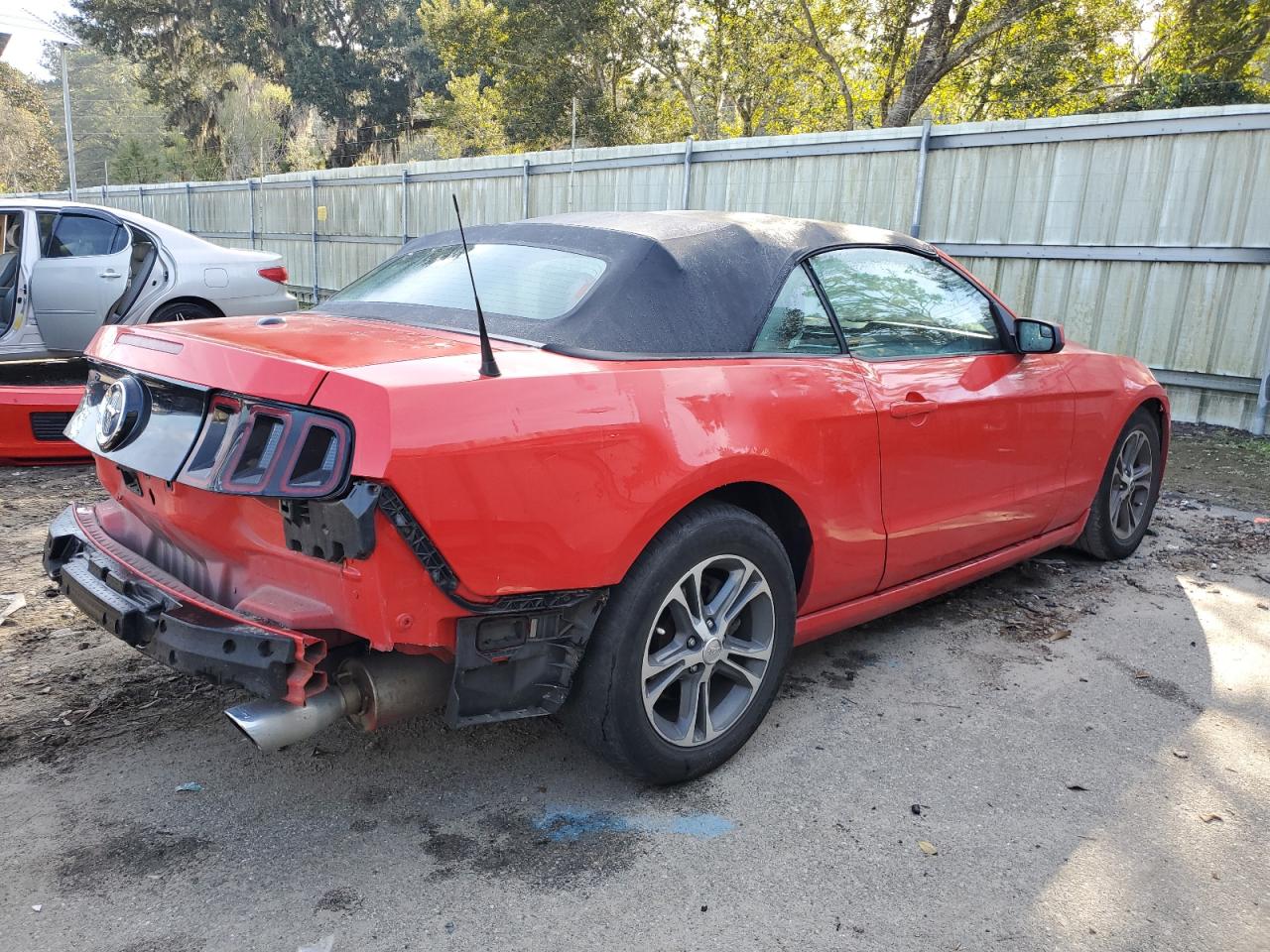 Image 3 of 2014 FORD MUSTANG  2014 with VIN 1ZVBP8EM3E5306924