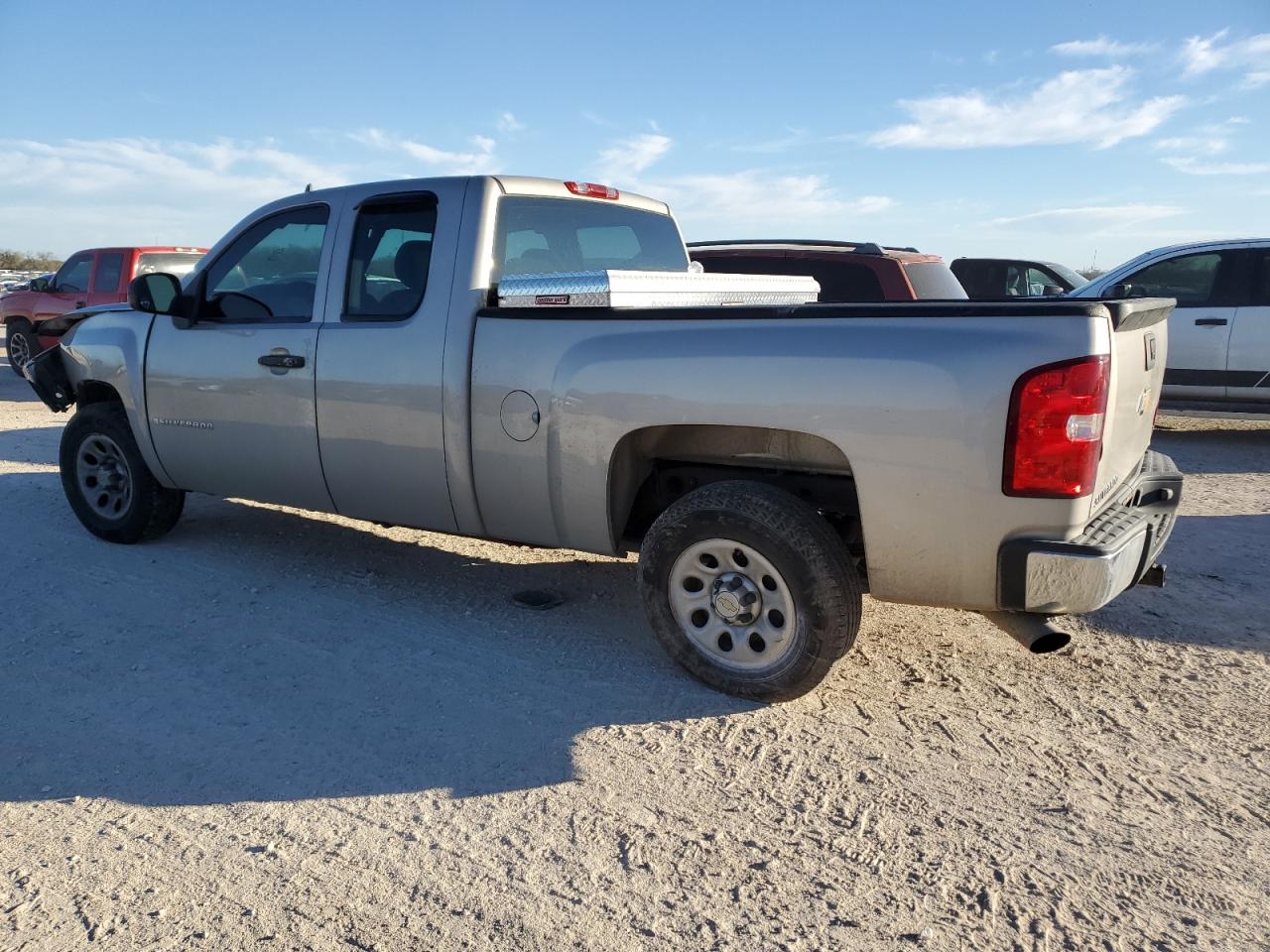 Изображение 2 2009 CHEVROLET SILVERADO C1500 2009 с VIN 1GCEC19X39Z122024