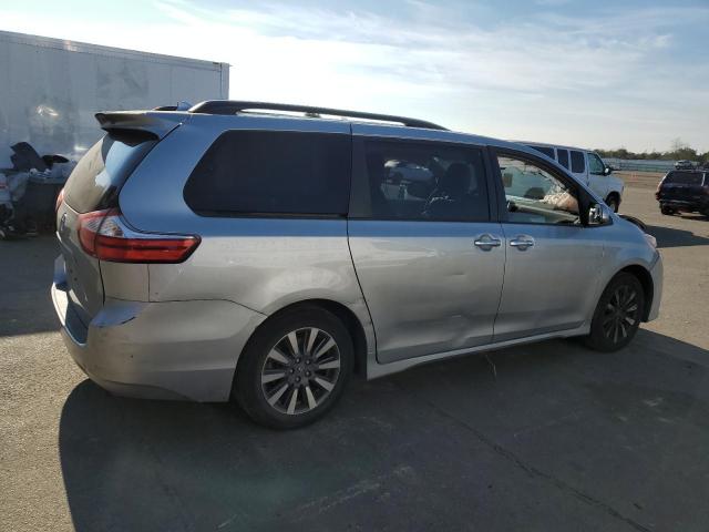 Image 3 of 2019 TOYOTA SIENNA XLE 2019 with VIN 5TDDZ3DC1KS227940